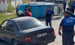 Motor Ehliyetli Otomobil Sürücüsünün Çarptığı Zabıta Aracı Devrildi: 2 Yaralı