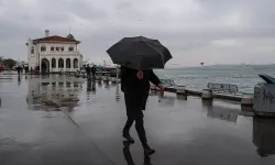 İstanbul'da Sağanak Yağış: Bir Apartmanın Bodrum Katını Su Bastı