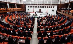 Depremde Çöken GSM Operatörleri Meclis Gündeminde: 'İletişim Kesilirse Devlet Susar'