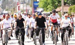 Başkan Cem Kotan, Bisiklet Şenliğinde Halkla Pedal Çevirdi