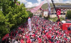 CHP 14 Yıl Sonra Bayburt'ta: İmamoğlu'na Özgürlük Talebi Yükseliyor
