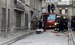 Boğazına Bıçak Dayayıp Evini Ateşe Verdi