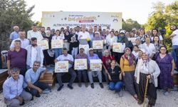 Mersin’de Arı Yetiştiricilerine Kovan ve Ekipman Desteği