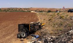 Şanlıurfa'da Traktör Devrildi: 2 Ölü