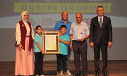 Mersin'de Okul Yaptıran Hayırseverlere Plaket Takdim Edildi