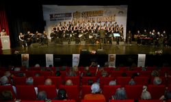 Emekli Korosundan Duygu Dolu Türkü Gecesi