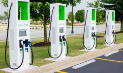 Elektrikli Araçlara Yatırım Artıyor! Şarj Üniteleri İçin Uzman Kurulum Uyarısı