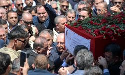 Kemal Kılıçdaroğlu, Ferdi Zeyrek'in Cenazesinde Alkışlarla Karşılandı!