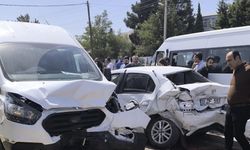 Mardin’de Freni Patlayan Tır Kaza Yaptı: Çok Sayıda Yaralı Var