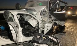 Ankara'da Ters Yöne Giren Araç Minibüsle Çarpıştı: 1 Ölü