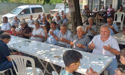 Tarsus’un Ulaş Mahallesi’nde İmece Usulü Aşure Etkinliği