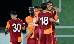 Galatasaray Fırtına Gibi Başladı! Sahada 5 Gol, Tribünlerde Osimhen
