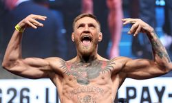 Conor McGregor Çıplak Fotoğraf Skandalıyla Gündemde! Plajdaki Öpücük Krizi Patladı