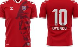 Silifke Belediyespor’dan Yeni Sezon Sürprizi: Atatürk Temalı Forma Taraftarları Büyüledi!