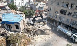 Tehlike Ortadan Kalktı! Akdeniz Belediyesi’nden Kararlı Hamle