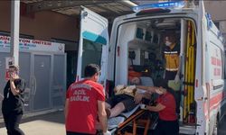 Site Bahçesinde Şok Anlar: Adam Eşinin Bıçaklı Saldırısına Uğradı!