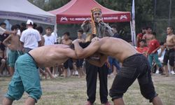 Çamlıyayla’da Karakucak Rüzgarı: Türkiye’nin En Güçlü Güreşçileri Sahada