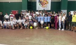 Mersin’in Genç Yıldızları ANALİG Tenisinde Parladı!