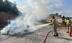 Mersin’de Yolda Korku Dolu Anlar: Otomobil Bir Anda Alev Topuna Döndü