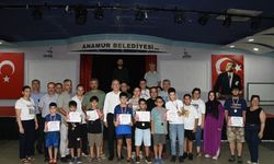 Anamur’da Zafer Bayramı Satrançla Coştu: Gençler Ödüllerini Aldı!