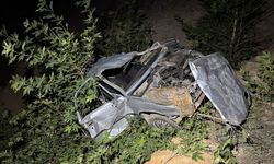 Adana’da Uçuruma Yuvarlanan Otomobilde 1’i Çocuk 5 Kişi Hayatını Kaybetti