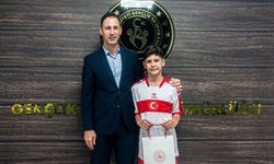 Mersin’in Yüzme Yıldızı Yağız Alıcı Türkiye Şampiyonasında Tarih Yazdı!