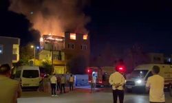 Adana’da 3 Katlı Evde Korkunç Yangın! Ev Kullanılamaz Hale Geldi