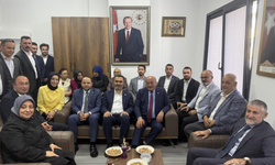 AK Parti Mersin Milletvekili Nureddin Nebati, Avcılar’da Vatandaşlarla Buluştu