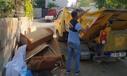 Akdeniz Sokakları Atıkla Savaşta! 7/24 Temizlik Ekipleri İş Başında