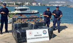 Anamur Sahillerinde Şok! Tütün Kutuları Denizde Yüzdü