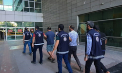 Mersin’de Kaçak Göçmen Operasyonu: 14 Kişi Deport Edildi, 4 Organizör Tutuklandı