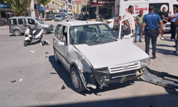 Mut’ta Otomobil ve Motosiklet Çarpıştı: 2 Kişi Yaralandı