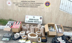 Mut’ta Kaçak Sigara Operasyonu: Tonlarca Malzeme Ele Geçirildi, 1 Şüpheli Gözaltında