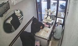 Kuyumcu Soygununda Şaşırtan Hamle: Kadınlar 2,5 Kilo Altınla Kaçtı
