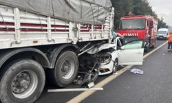 Osmaniye Bahçe’de Can Pazarı: Otomobil Tıra Çarptı, Yaralılar Var