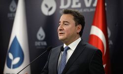 Ali Babacan'ın basın danışmanı, görevinden ayrıldı