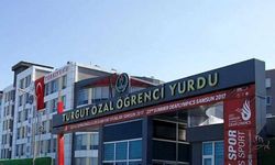 Kız öğrenciler zorla yurttan çıkarılıyor