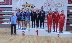 Kayseri Kız Takımı, masa tenisi yarı finalinde