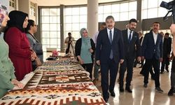 Osmaniye`de yöresel kilim dokuma sergisi