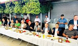 Denizli protokolü pazaryeri kahvaltısında buluştu