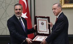 Erdoğan'dan Hakan Fidan'a üstün hizmet madalyası 