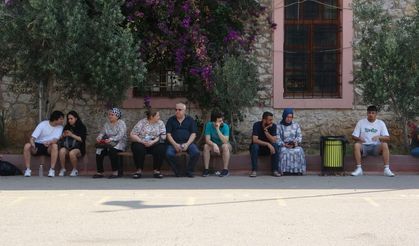Mersin’de Sınav Sabahı Sürprizi! AYT’de Bu Kez Kimse Geç Kalmadı