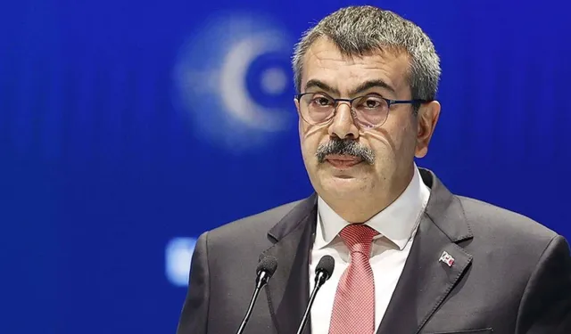 Zorunlu Eğitimde Geri Adım Sinyali: "Patronlar Rahatsız, Yıl Sonunda Karar Vereceğiz"