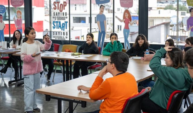 Öğrenciler, Yarıyıl Tatilinde Yabancı Dil Becerilerini Geliştiriyor