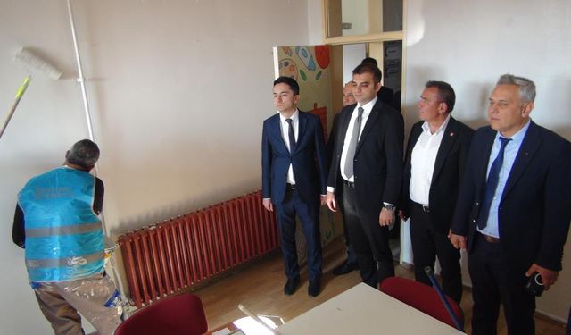 Mersin'de Denetim Serbestlik Hükümlüleri, 4 Okulu Boyayıp İkinci Döneme Hazırladı
