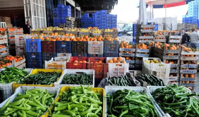 Sebze-Meyve Ticaretine Yeni Düzenleme Yolda: Hallerde Yapılan Ödemelere Banka Zorunluluğu Geliyor