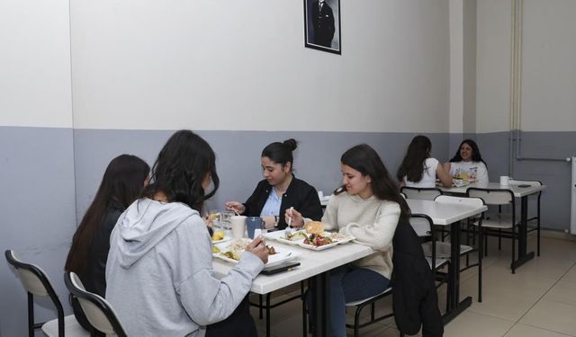 Mersin Büyükşehir Belediyesinden Gülnar'da Eğitim Hayatına Destek
