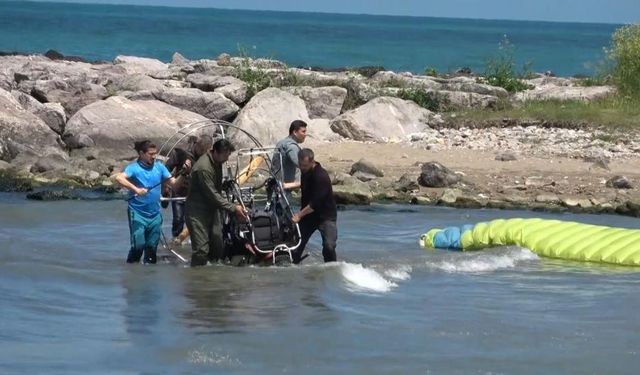 Giresun'da 19 Mayıs Gösterisinde Paramotor Kazası: 1 Yaralı
