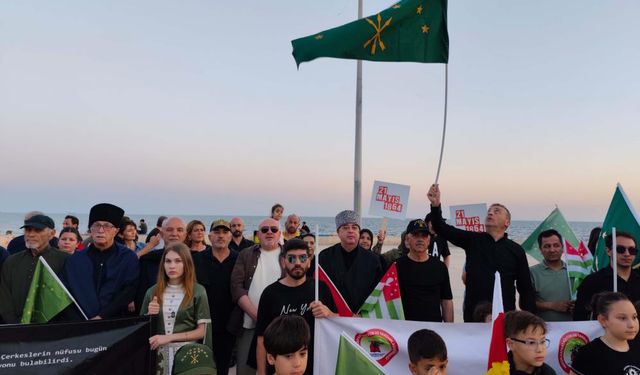 Çerkesler Karadeniz’de Yitirdikleri Atalarını Akdeniz’de Andılar