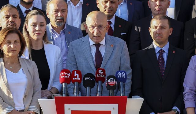 CHP'li İl Başkanlarına Tepki: “Görevleri Halkla İlgilenmek”